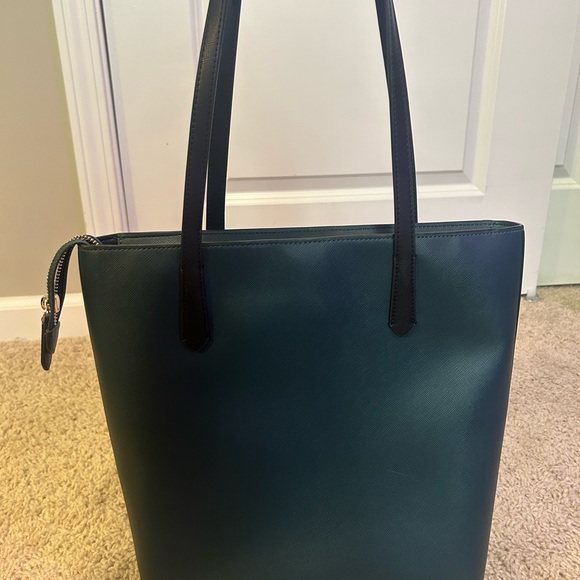 Kate spade tote - Picture 2 of 4